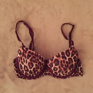 🌴PINK Victoria’s Secret Burgundy Cheetah Bra 32c